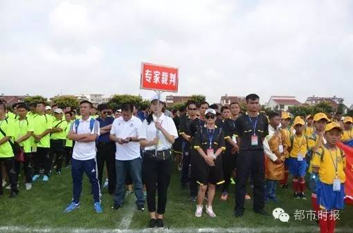 最牛足球夏令营走进云南校园营员有机会到秦皇岛参赛出国培训