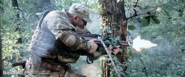 战争电影中的经典枪械,电影战狼中的一些枪械