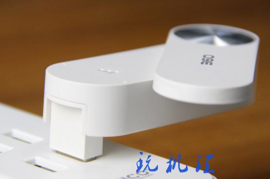 给信号充值360WiFi扩展器让家里的wifi不留死角