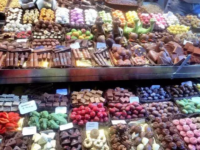 巴塞罗那自由行攻略,免费玩转西班牙马德里不思议