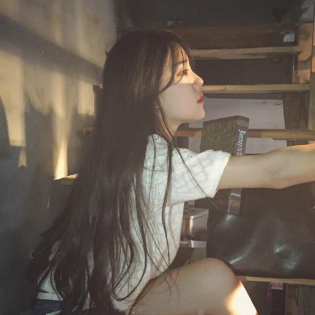 单身女找男合租，租金不贵，每周还可以与她有一次...