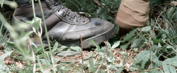 战争电影中的经典枪械,电影战狼中的一些枪械