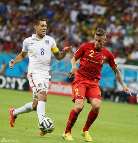 拉莫斯皮克中卫,现役足坛十大中卫拉莫斯皮克