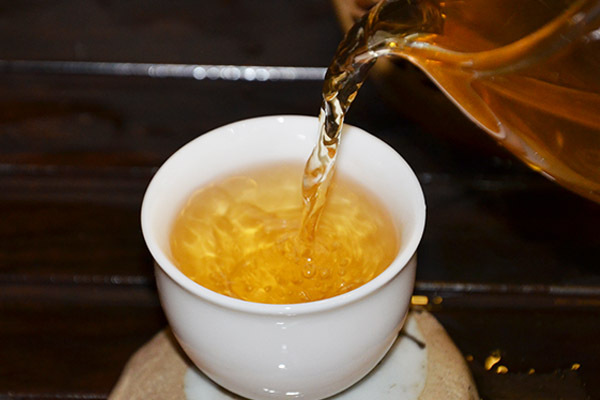 夏颖说茶：老茶简体云青饼历史及口感介绍