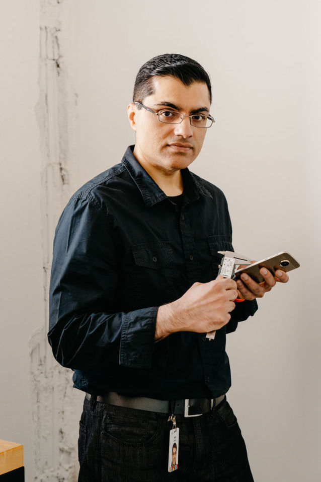 摩托罗拉motoz4正式发布,模块化手机motoz