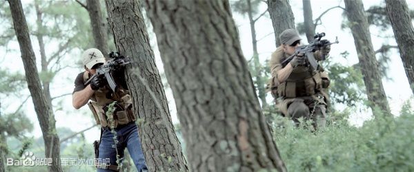 战争电影中的经典枪械,电影战狼中的一些枪械