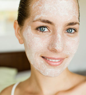 怎么化妆不卡粉不脱妆夏天,夏天怎么化妆才不会脱妆