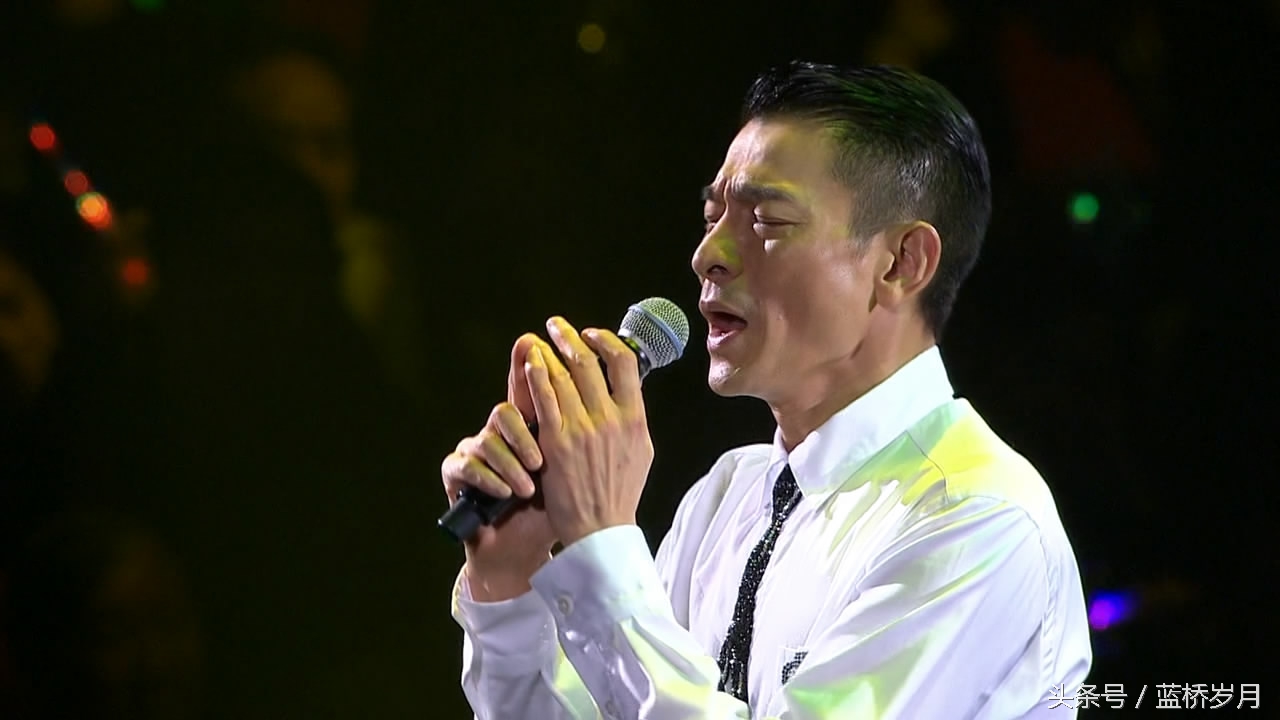 天下足球十大经典催泪解说,天下足球十大进球专用背景音乐