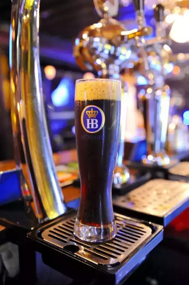 鐏孩閰掔豢澶嶅彜,鐏孩閰掔豢娓呭惂