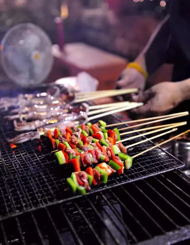 鐏孩閰掔豢澶嶅彜,鐏孩閰掔豢娓呭惂