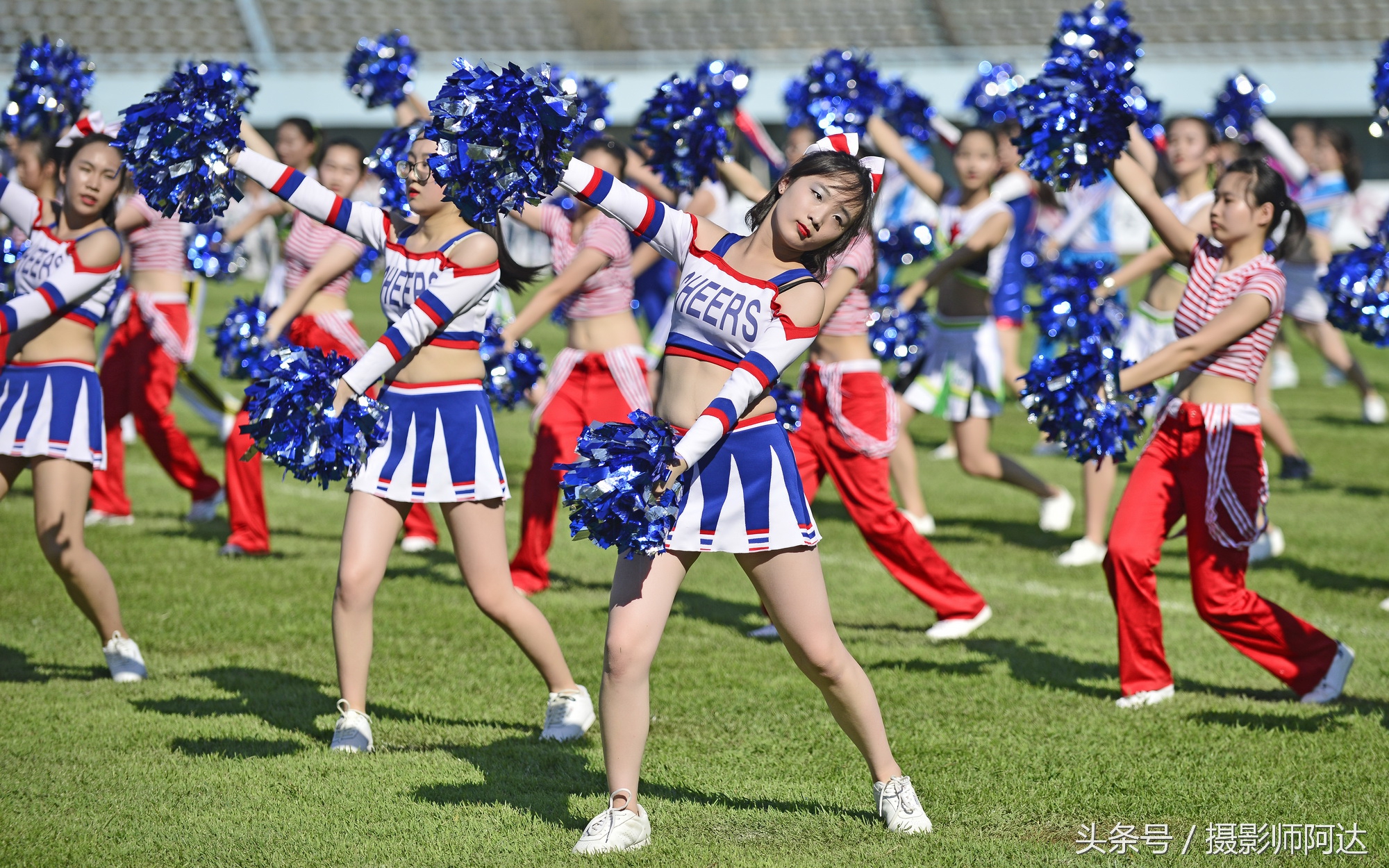 “一带一路”国际青少年足球赛在锡举行外国小帅哥很养眼