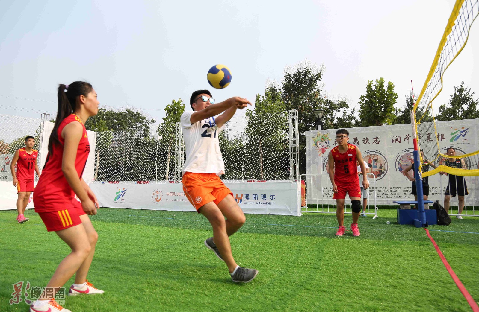 热爱体育的小伙伴们,热爱体育的朋友们视频