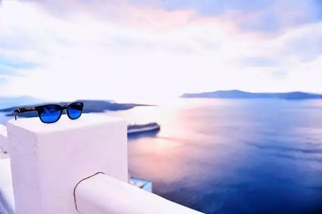 圣托里尼曲子,圣托里尼演奏