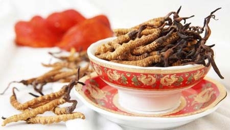 泡茶饮什么中药保肝,养肝保肝中药材泡水喝