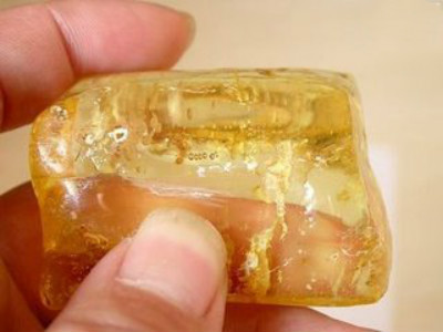 蜜蜡造假鉴别,蜜蜡造假技术有哪些