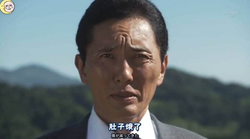 一个单身老男人喝酒,一个单身男人在家吃什么好