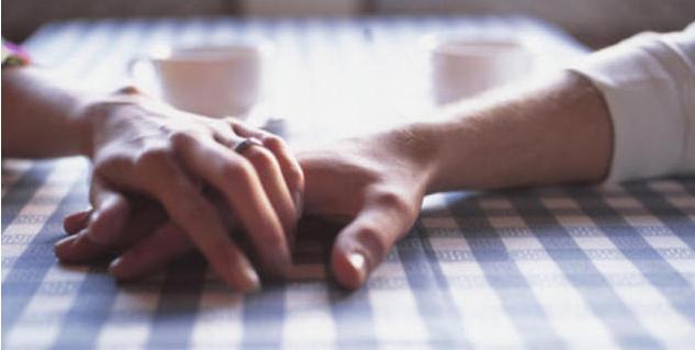 半数人18岁前看过*片A**？2015国人婚恋报告颠覆你想象