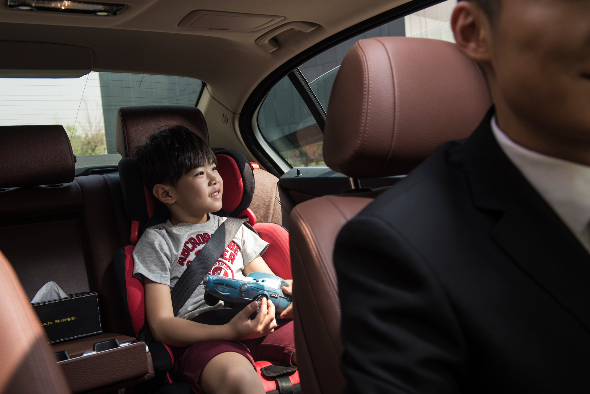 上海迪士尼夏季值得去吗,上海迪士尼游玩全攻略冬季