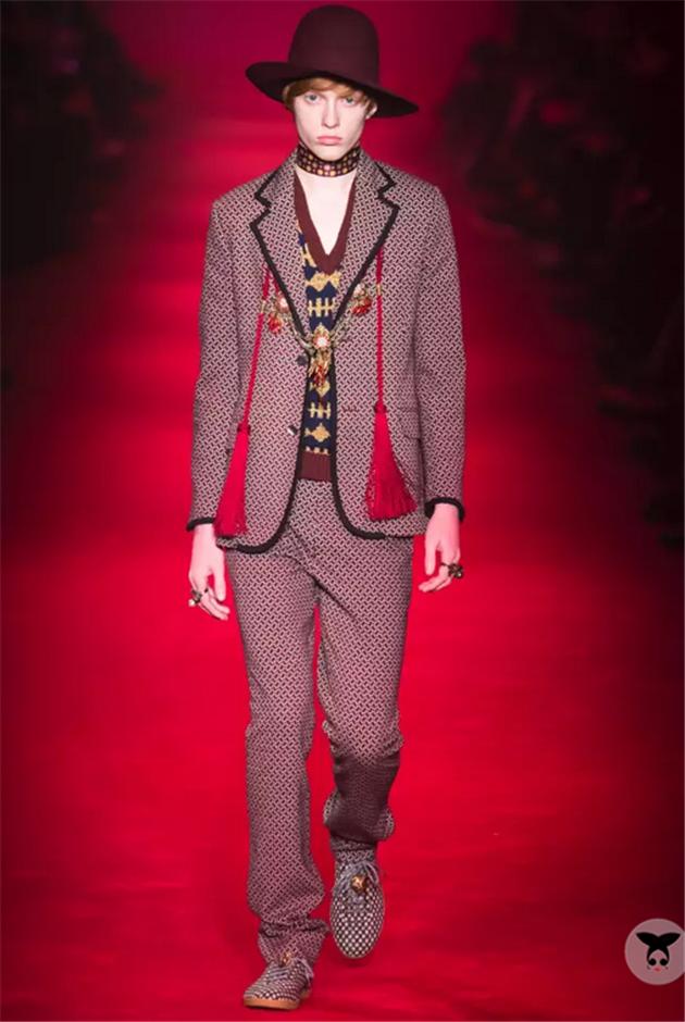 白百何高圆圆照片曝光,白百何高圆圆皮衣