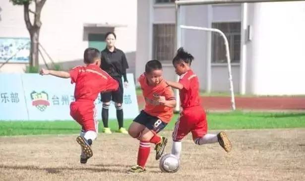 浙江衢州足球队,衢州足球队踢宁波队
