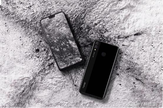 光荣8x开箱魅海蓝,光荣8x值得入手的手机