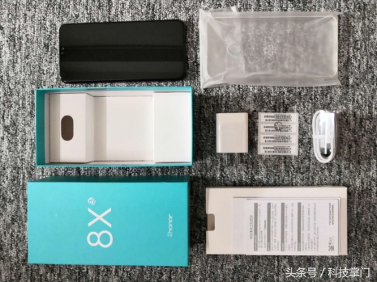 光荣8x开箱魅海蓝,光荣8x值得入手的手机