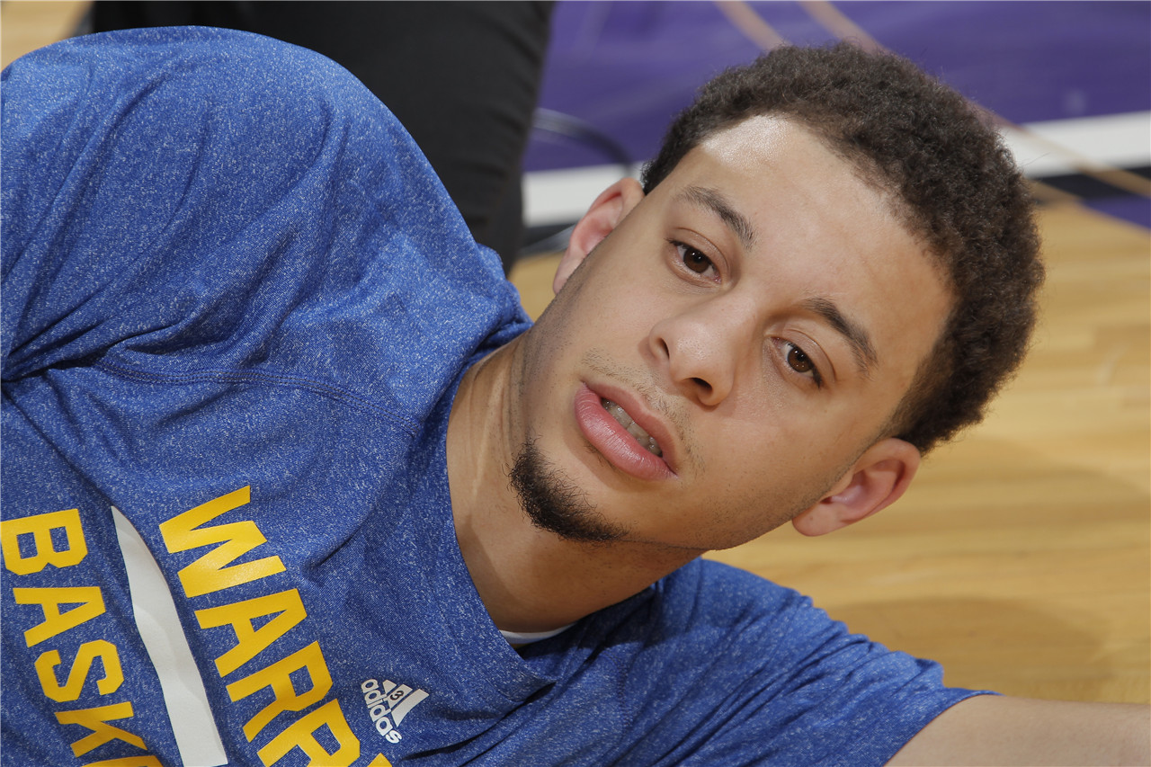 金州勇士vs达拉斯小牛,2007nba季后赛勇士vs小牛