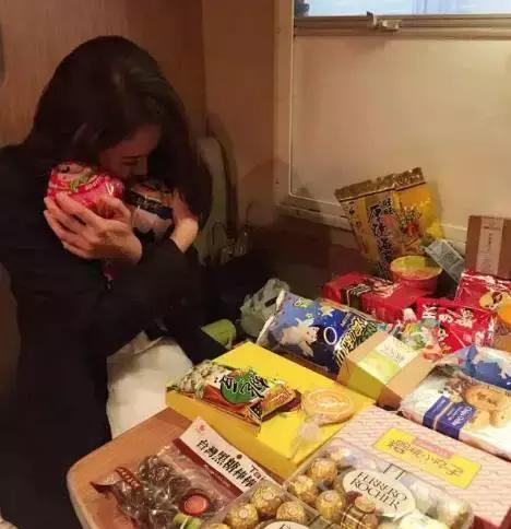 陈乔恩偏爱偶像剧,40岁仍坚信一见钟情的陈乔恩