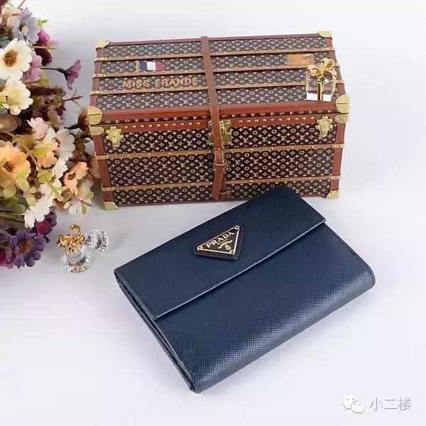 钱包要选什么样的才好,什么牌子的钱包好看适合女孩子