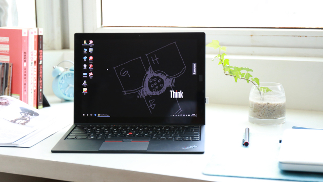 thinkpadx1系列和苹果笔记本的区别,thinkpadx1nano和carbon选哪个