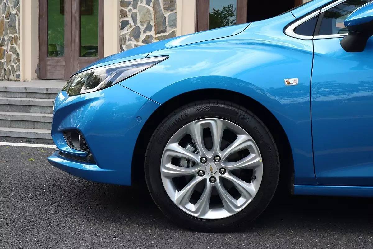 雪佛兰新款科鲁兹试驾评测,雪佛兰科鲁兹1.4t油耗17年上牌