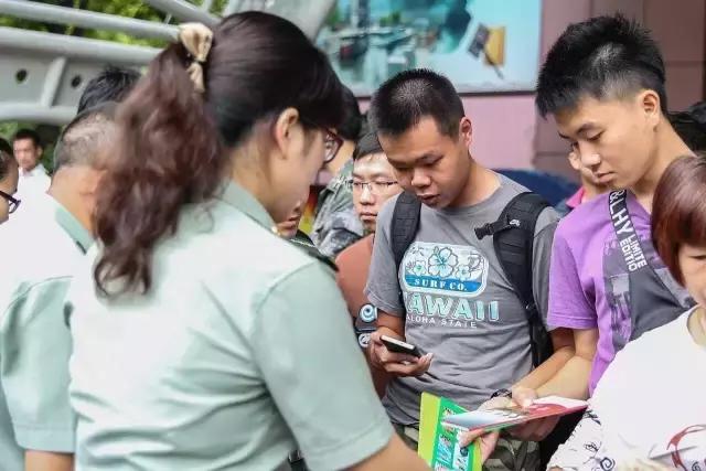 荔湾|开豪车弱爆了，来开坦克吧！征兵报名即将截止，抓紧啦！