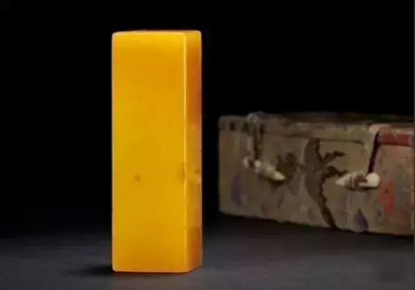 价值3亿田黄印章真品图文,600克以上的田黄印章值多少钱