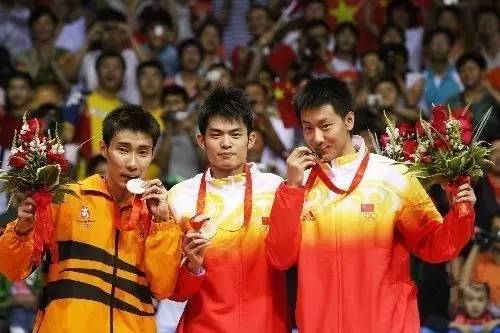 林丹两球惜败李宗伟，无缘金牌，坚持到现在实属不易！