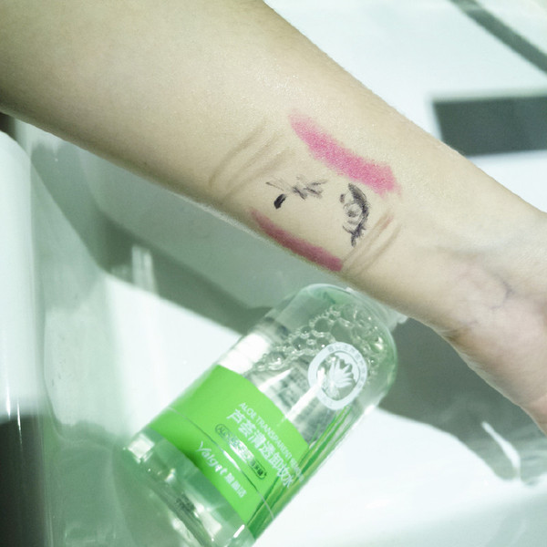 哪种卸妆产品对皮肤的伤害最小,常用的卸妆产品该如何选择