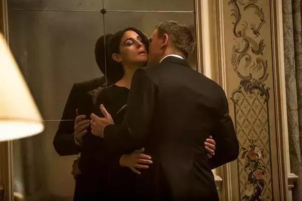 《谍影》即将5度来袭，银幕特工谁最污谁最嫩谁更逗比？