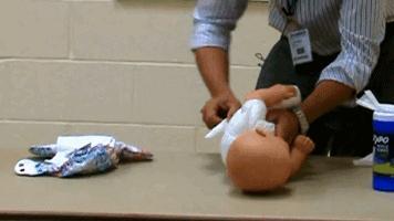 金牌月嫂必备技巧,金牌月嫂带宝妈们避坑