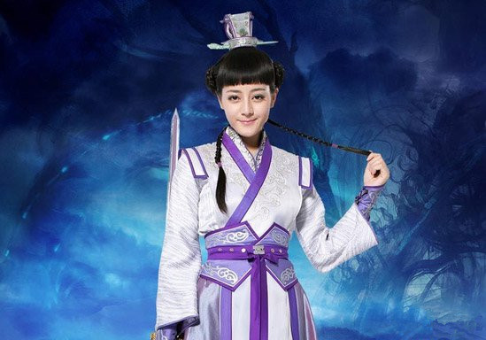 圆脸也可以中分,大圆脸侧分中分哪个瘦脸