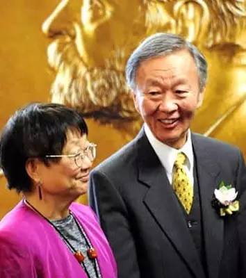 光纤之父高锟的事迹,光纤之父高锟照片