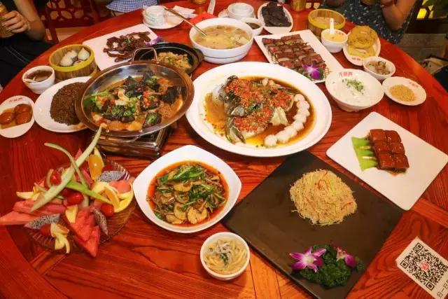 全城“通缉”湖南籍人士，这家传承400年的老店要请你吃臭豆腐