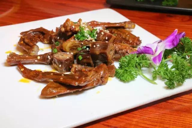 全城“通缉”湖南籍人士，这家传承400年的老店要请你吃臭豆腐