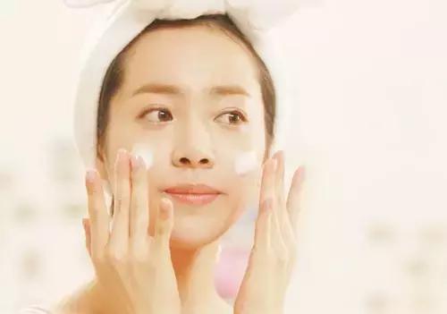 公认有用的美白精华,让你白成一道光的美白精华