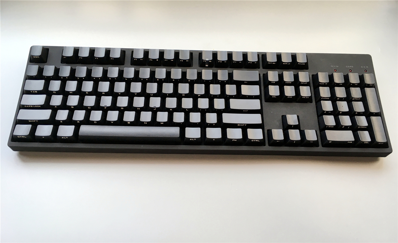 酷冷至尊烈焰枪xt绿轴,酷冷至尊烈焰枪xtv2键盘