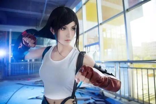 蒂法cos魔王,蒂法克劳德真人cos