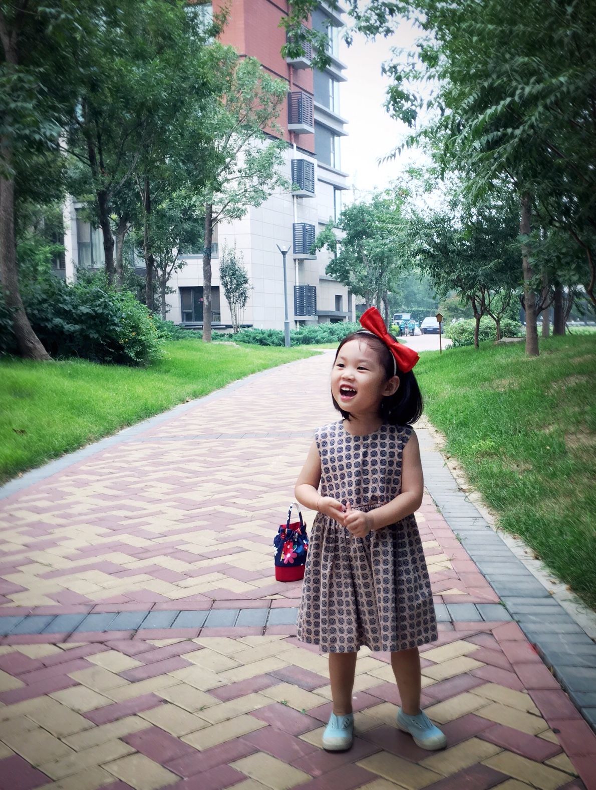 小童装男童1-3岁断码清仓大甩卖,中大童8-12岁童装品牌羽绒服清仓