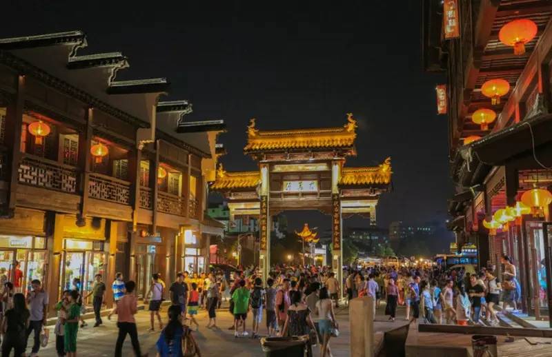 十大不坑人小吃街,全是套路的小吃街你真的还想去吗