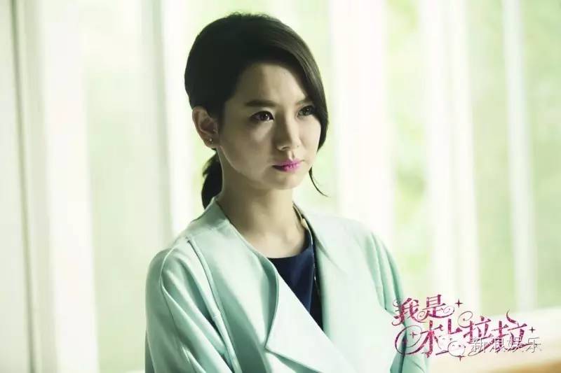 戚薇又演了一个宇宙级吊炸天的冷都女！她这是要一条道走到黑啊