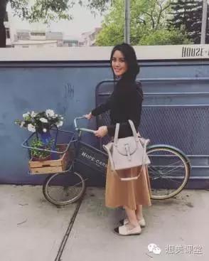 让我们看看这些小众的时尚圈的网红脸，宝宝也想这么火的大红大紫