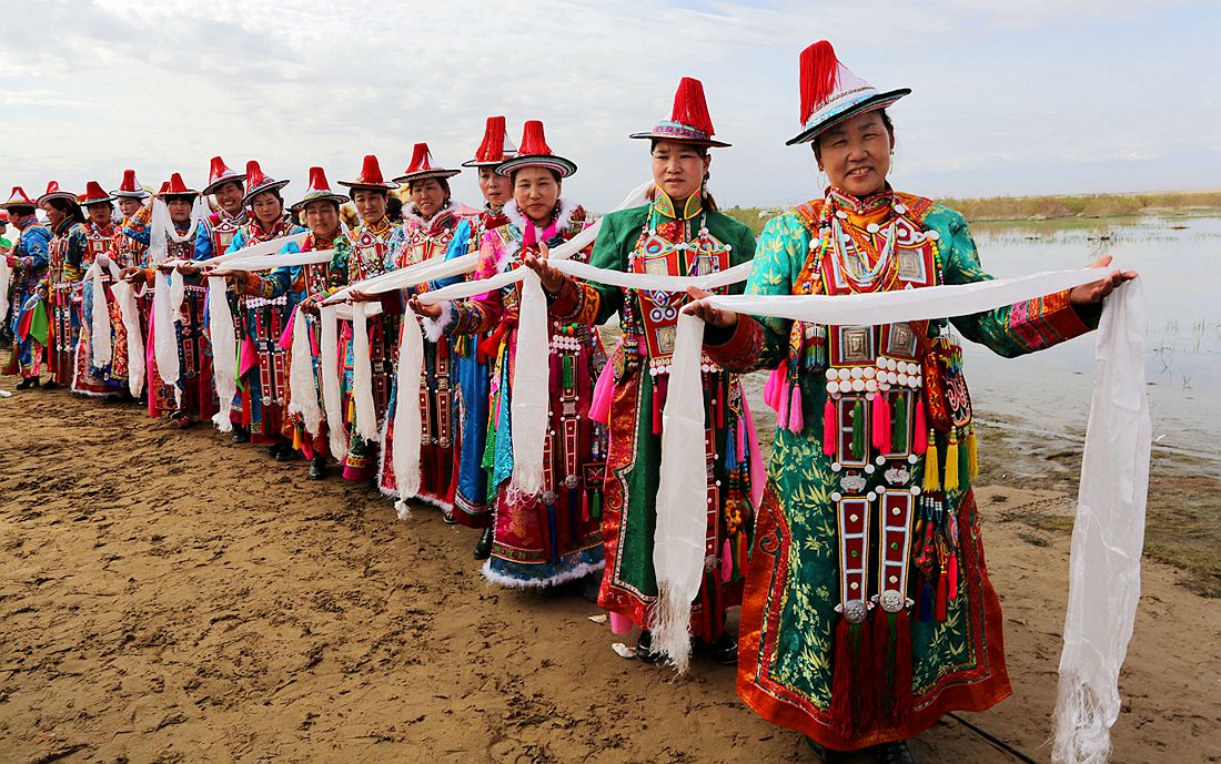 中国少数民族服饰介绍书籍,中国少数民族服饰纪录片