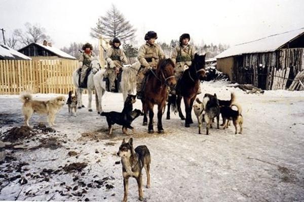 中国少数民族服饰介绍书籍,中国少数民族服饰纪录片
